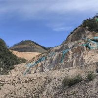 江西一采石場被查重大隱患！擅自改道使運輸道路陡坡超標 自查后未整改
